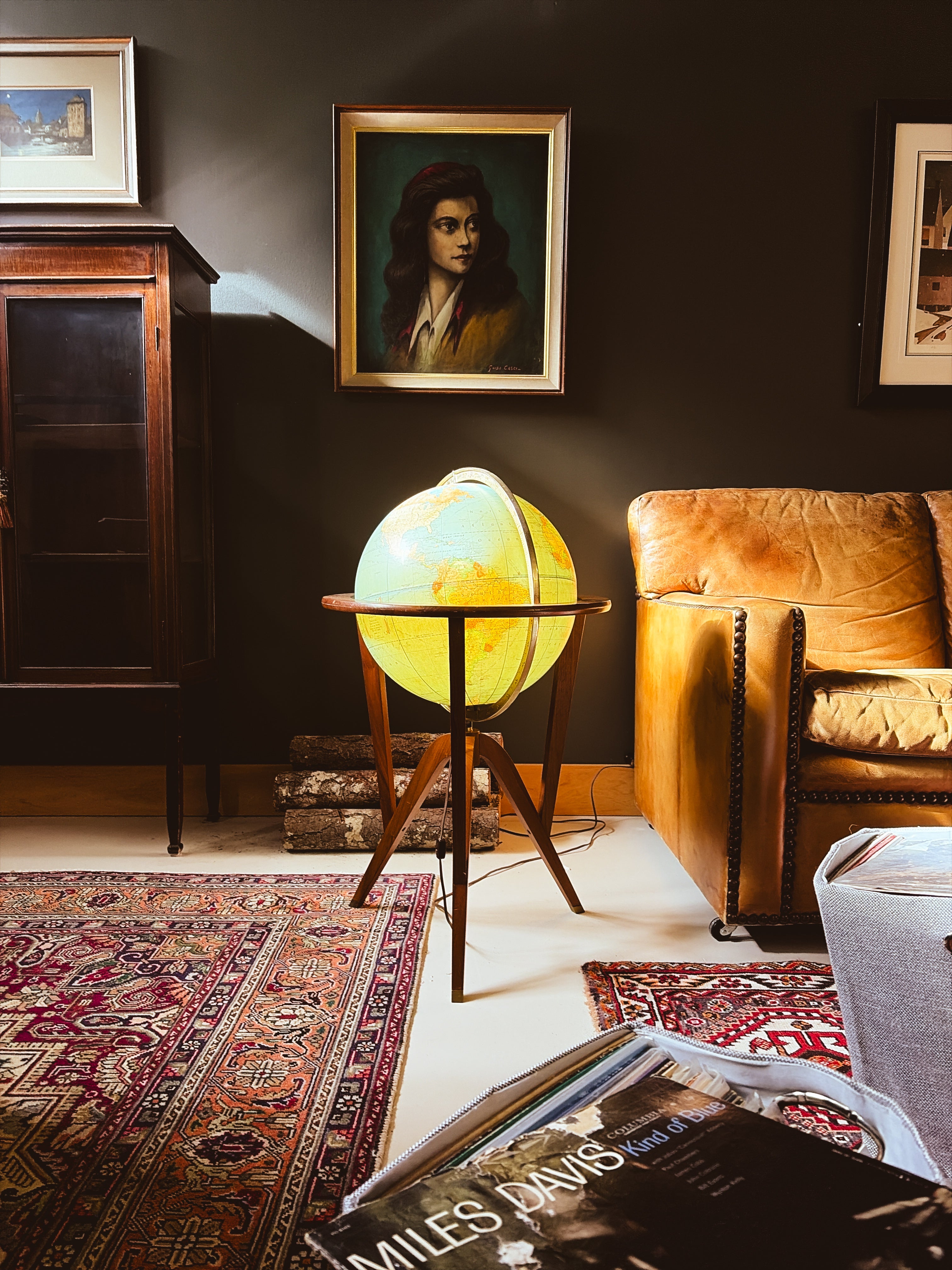 Rand McNally Illuminated Globe